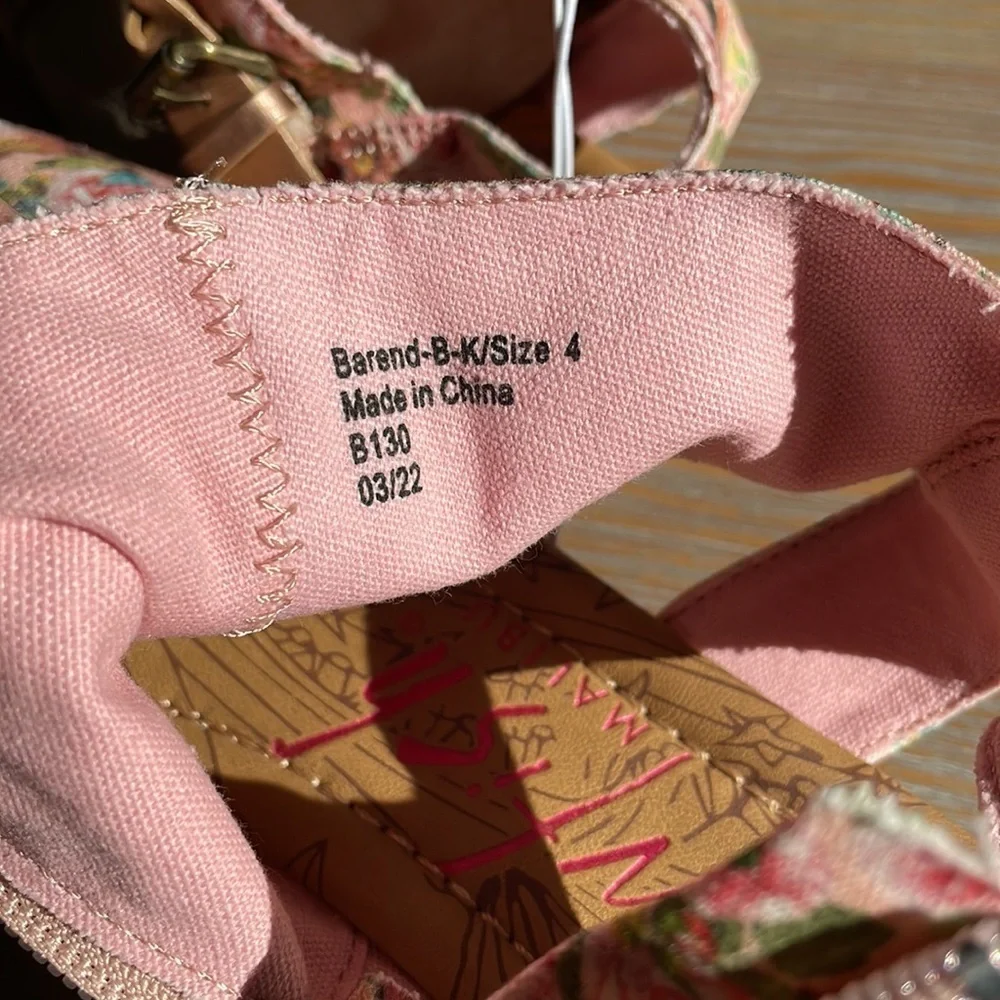 Girls Eva Blowfish sandals (NWT)